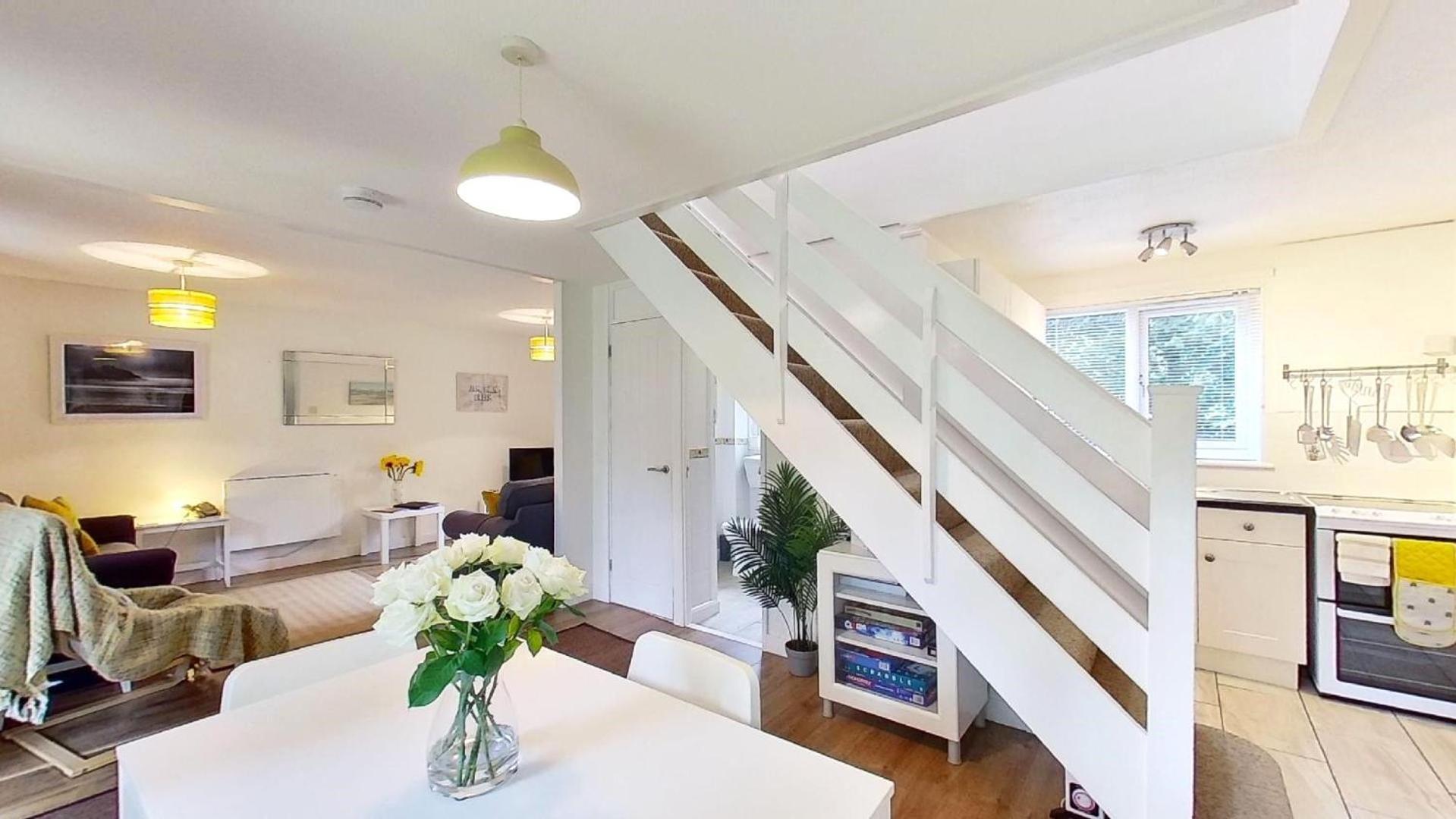 Вилла 45 Trevithick Court, Tolroy Manor Хейл Экстерьер фото
