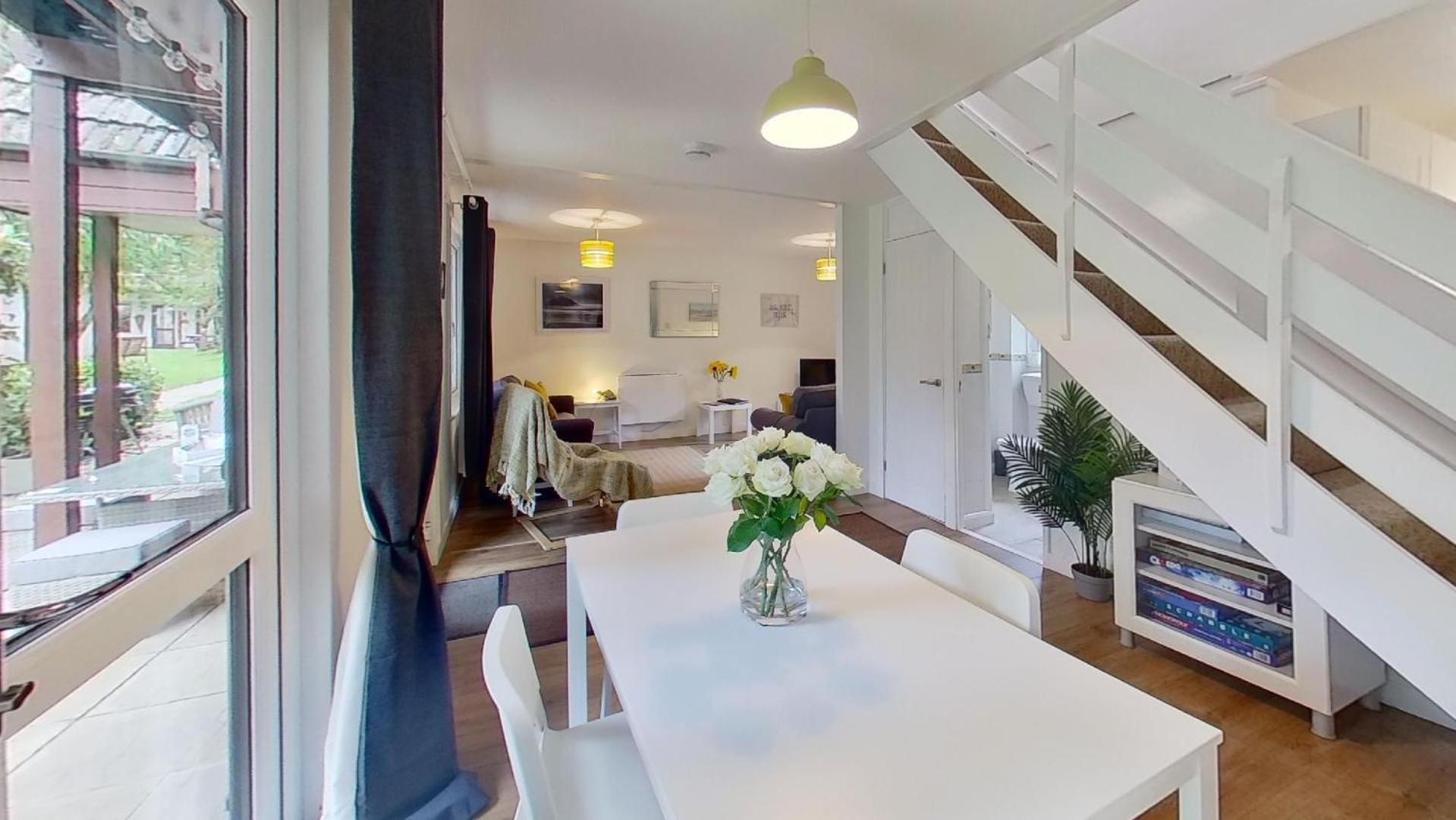 Вилла 45 Trevithick Court, Tolroy Manor Хейл Экстерьер фото